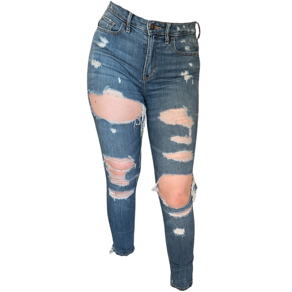 Hollister Curvy High-Rise Super Skinny Distressed Jeans - Picture 3 of 5
